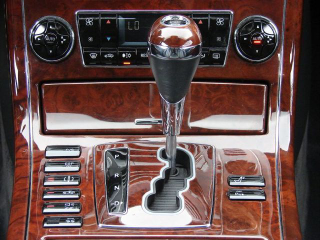 Illustration for article titled Nice Price Or Crack Pipe: 2004 Maybach 57 For $129,900?